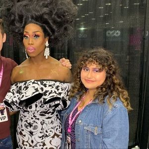 Meet your Posher, Antuanette